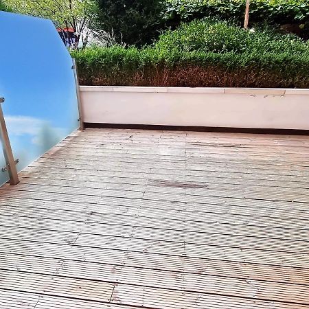 Your Riverside Home 2 With Private Balcony ロンドン エクステリア 写真